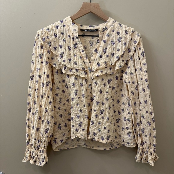ZARA Ruffle Blouse ditsy Floral Print size medium cottage core modest bohemian - Picture 2 of 11